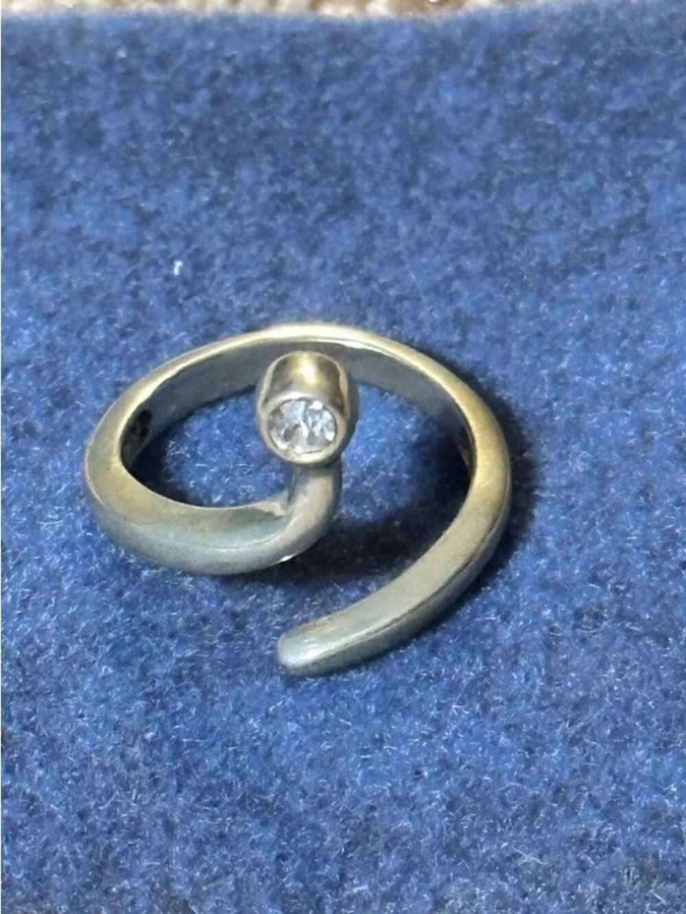 Avon Sterling Silver Crystal Accent Nail Ring NEW! 2001 Vintage stock